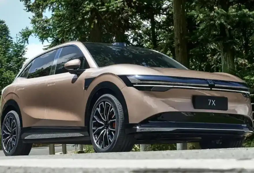 Забудьте о zeekr 001 и 007, это тот же автомобиль, что и Model Y, и выглядит он лучше, чем Джеймс Бонд!